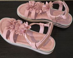 Sandalen pink Grösse 33 Mädchen neuwertig