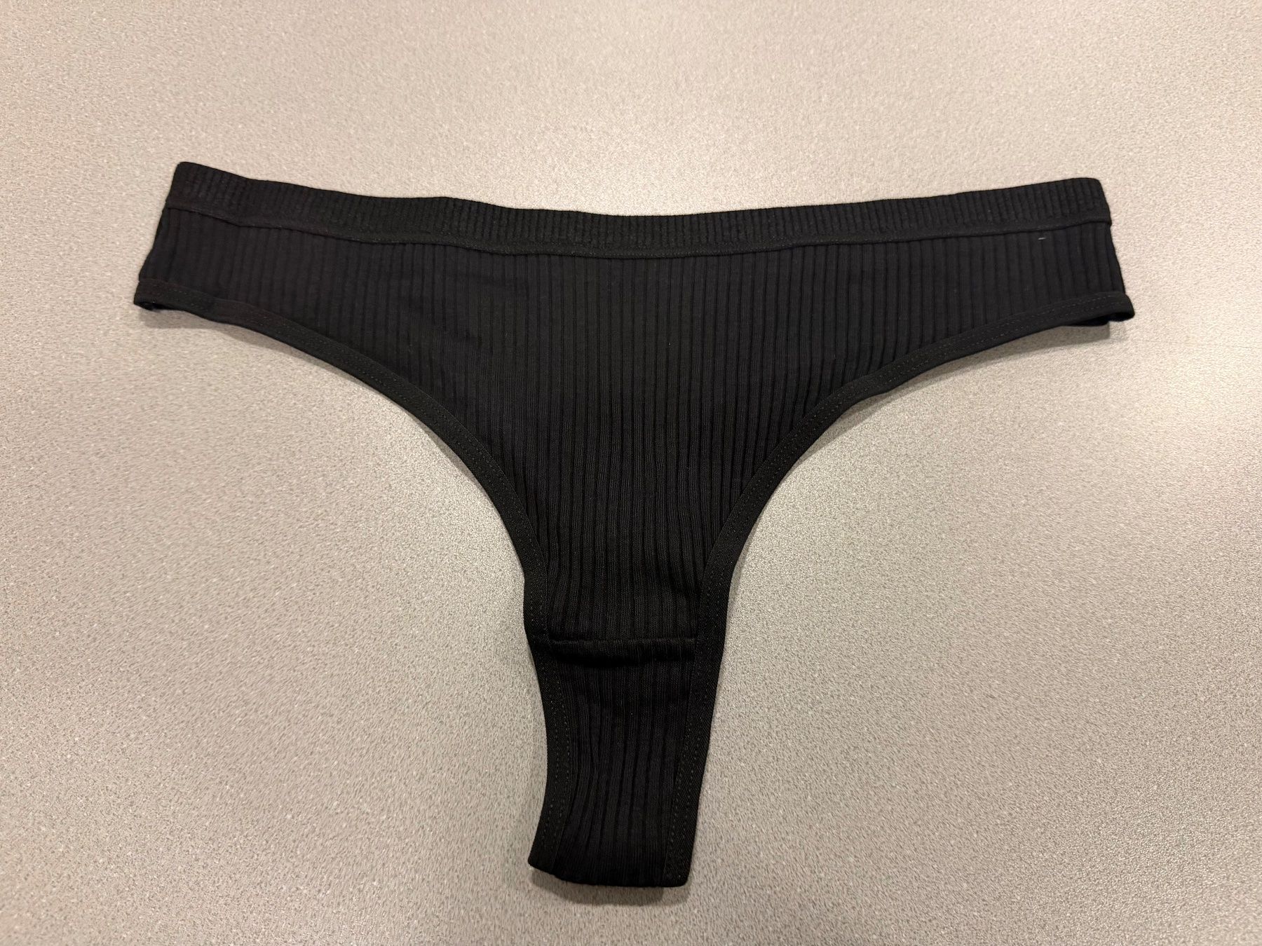 Altra biancheria intima: Schwarzer Tanga Gr. L, Neu! – Nuovo e nell'imballaggio originale da Wohlen AG venduto da abaci