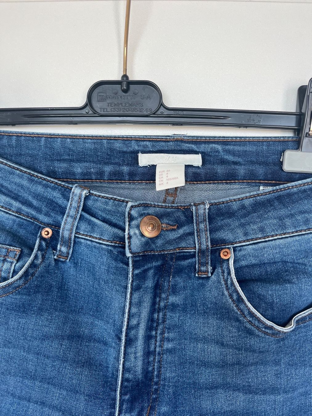 H&M Jeans: Jean droit – Gebraucht aus Neuchâtel von Ariane_vn00 2