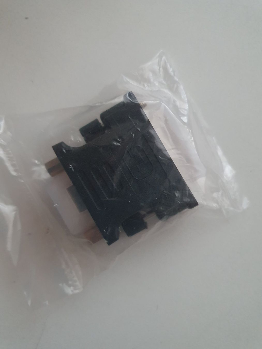 Unità & Adattatore: Adapter  DVI zu VGA – Nuovo e nell'imballaggio originale da Zürich venduto da Alibaba1234 2
