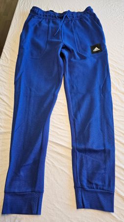 Adidas Hose Grösse M ungetragen