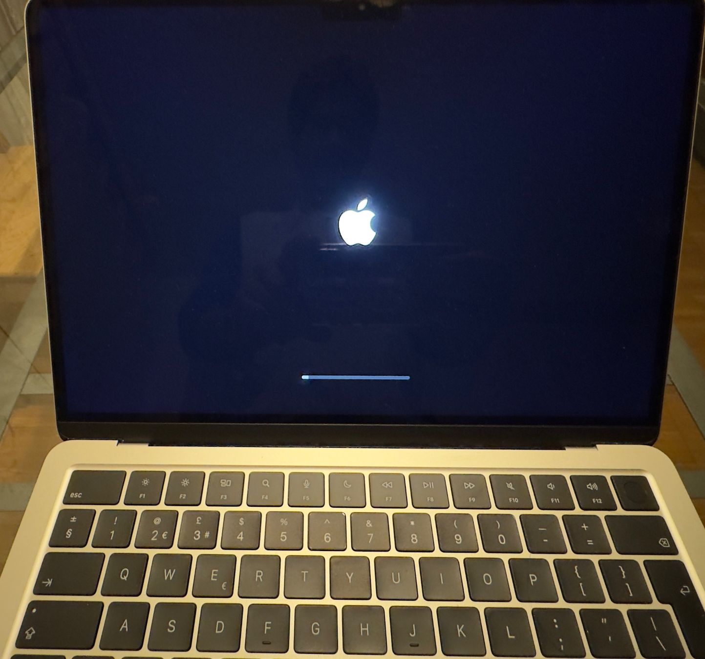 MacBook Air M4 16GB RAM 256GB SSD 13.6'' (D'occasion) à Zürich pour CHF ...