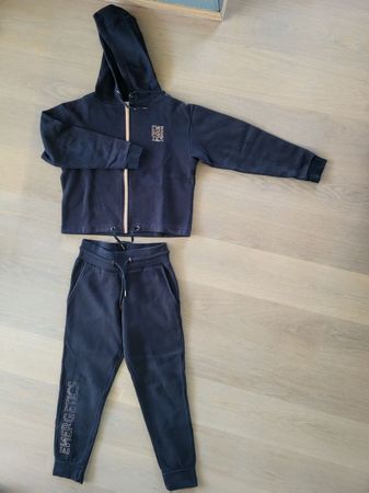 schwarzer Trainer/Traineranzug (Jogginghose und Jacke) Damen