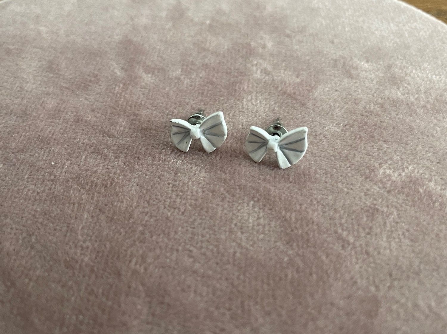 Boucles d'oreille: Ohrstecker Schleife – D'occasion à St Gallen par Giidi