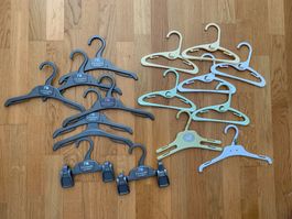 Kleiderbügel für Kleider Baby und Kleinkind