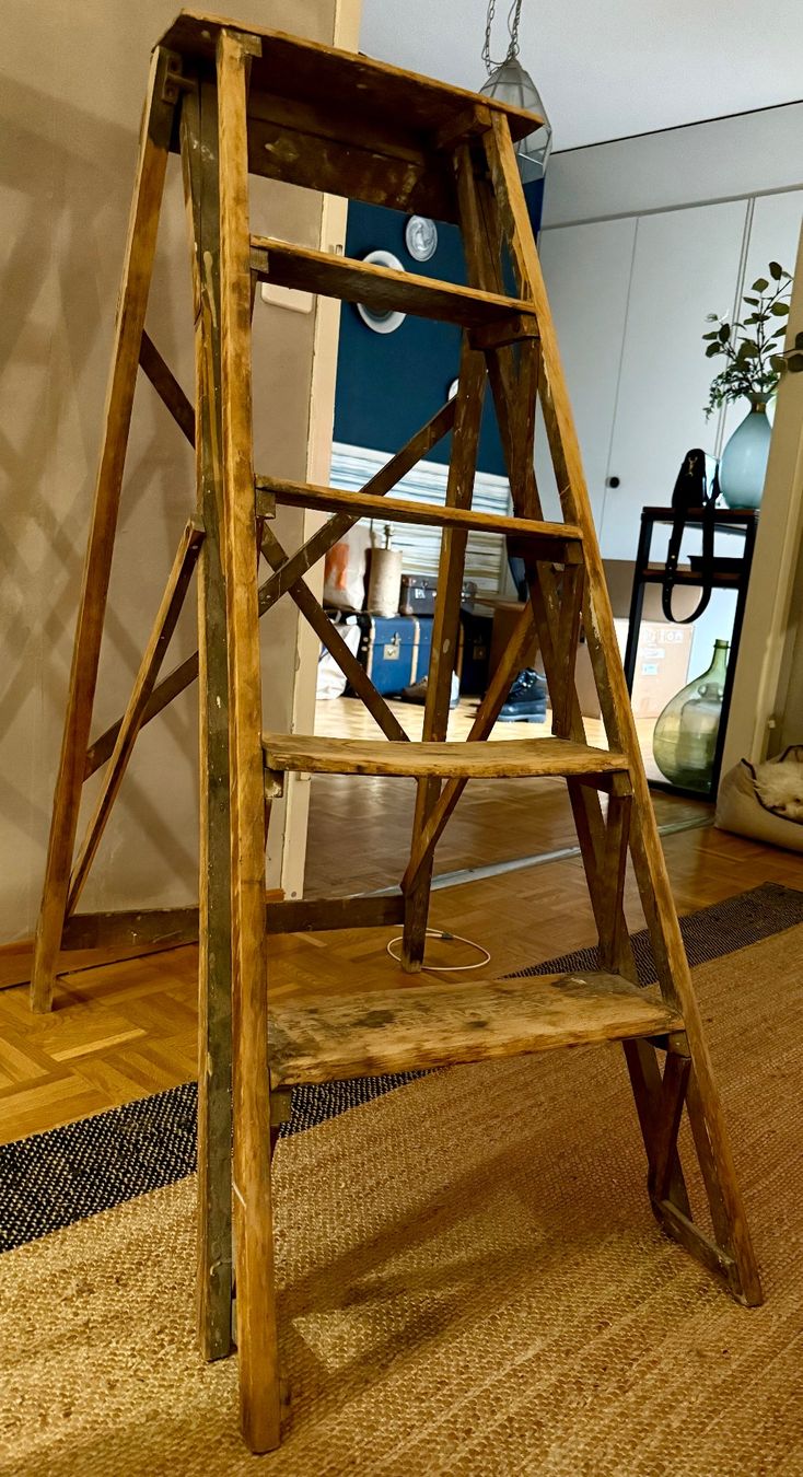 Scale: Escabeau ancien en bois – Usato da Petit Lancy venduto da sgomez01