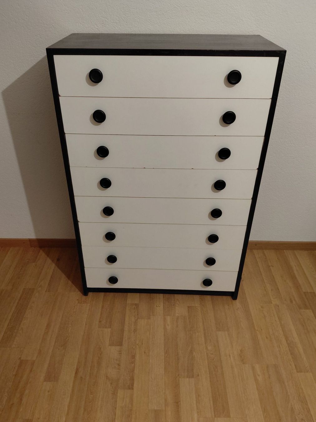 Cassettiere: Commode à  8 tiroirs – Usato da Moutier venduto da and_2XYT