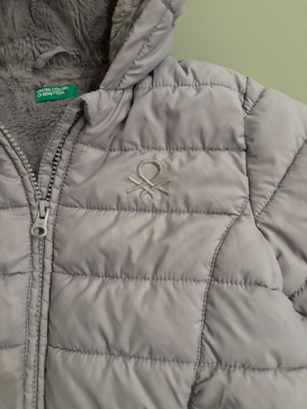 Benetton Giacche & Cappotti: Benetton Mädchen Jacke mit Kuschelfell 104 – Usato da Zollikon venduto da d_grabher 2