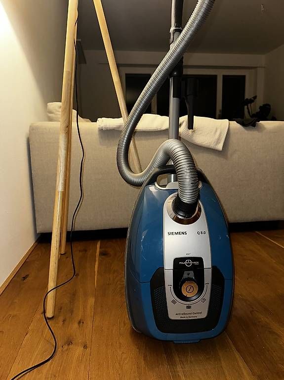 Aspirapolveri & Accessori: Staubsauger Siemens Q 8.0 – Usato da Villigen venduto da lelkovaty