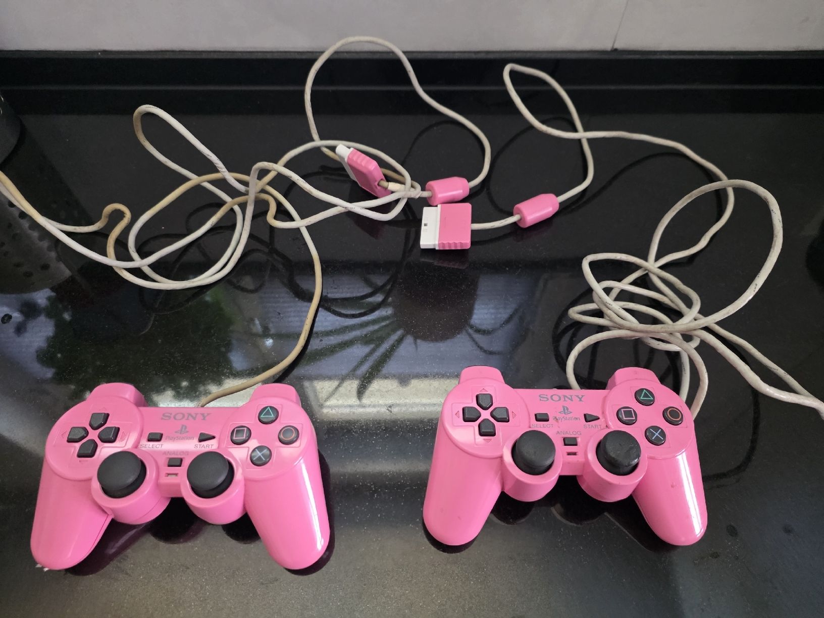 Controller: 2x Sony PlayStation 2 Controller pink  – Usato da Dorf venduto da Echo_Elements 1