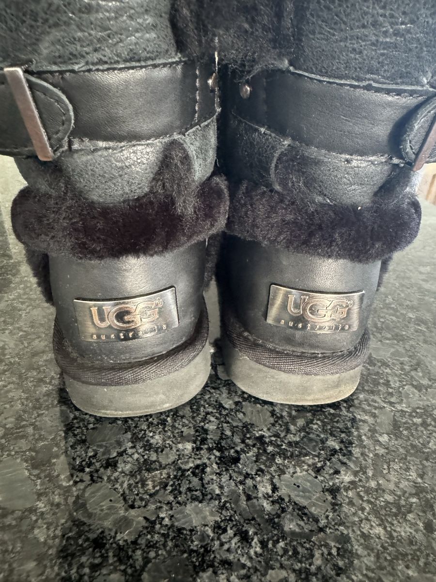 Ugg Scarpe da donna: UGG basses – Nuovo (secondo la descrizione) da Blonay venduto da Celuna 1