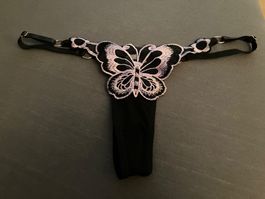 Schöner, schwarzer Damen Tanga "Schmetterling", gestickt,neu