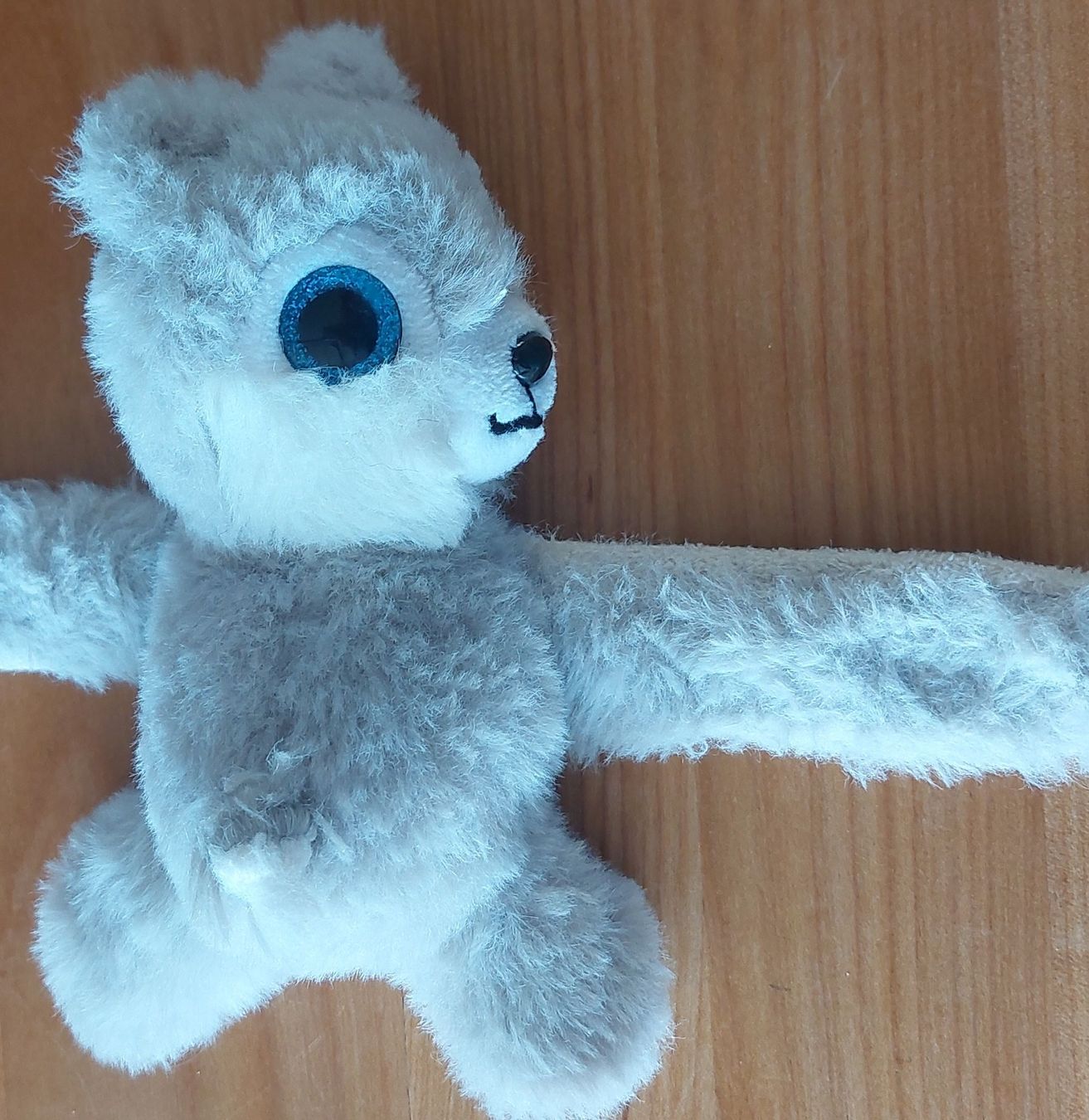 Spielzeuge: Plüscharmband-Kuscheltier – Gebraucht aus Freidorf TG von Suge
