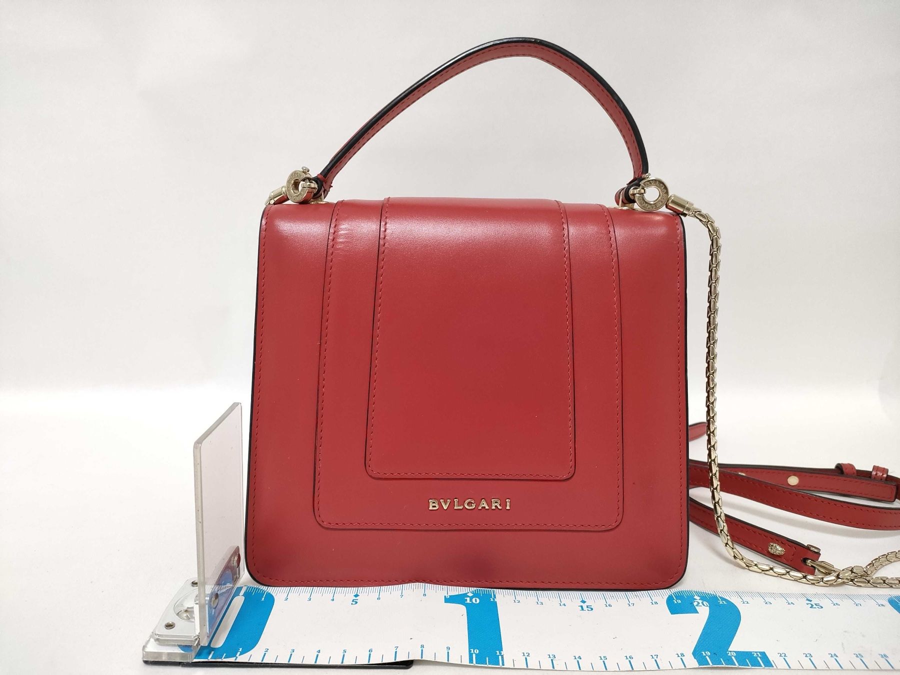 Bulgari Borse da donna: Wunderschöne Bulgari Serpenti Forever Top-Handle Bag in Rot – Usato da St. Gallen venduto da Love_Luxury 1
