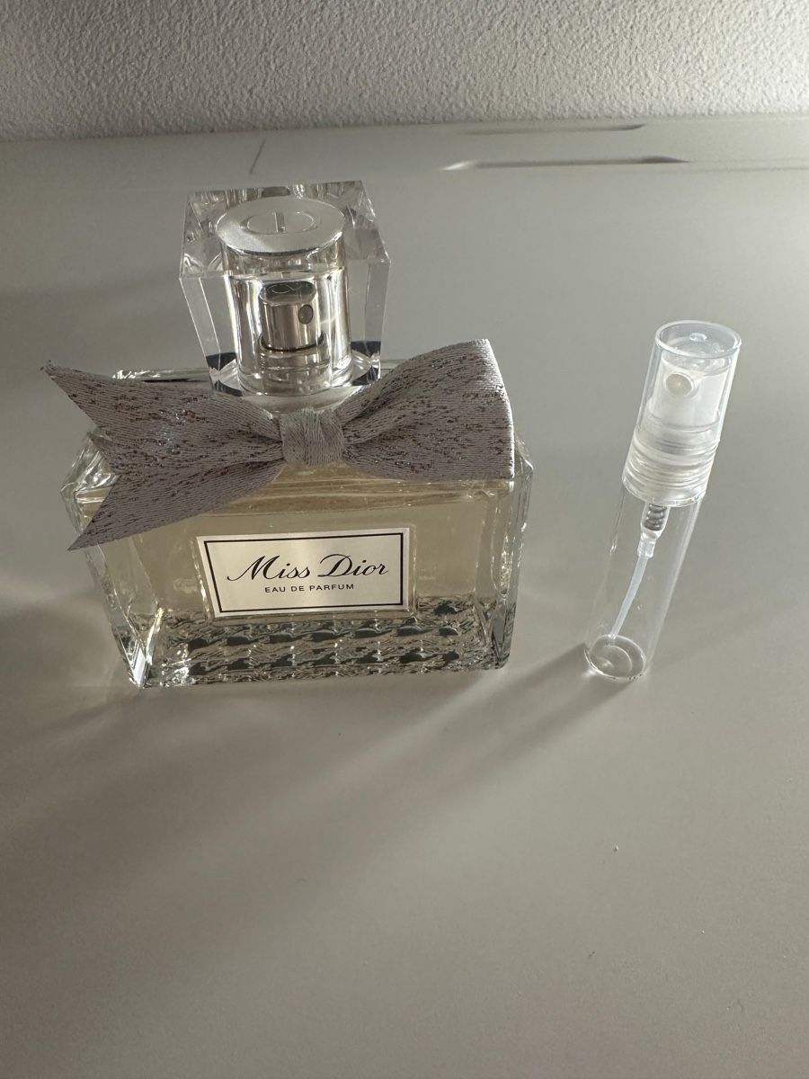 Dior Parfum & Eau de Toilette: Miss Dior Eau de Parfum, 5ml Abfüllung – Neu (gemäss Beschreibung) aus Aesch BL von san_trv5