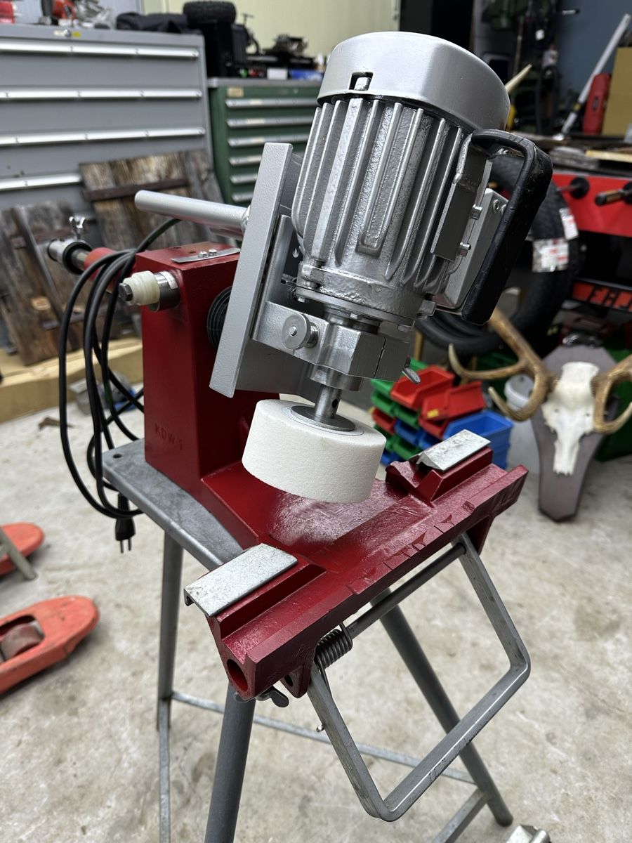 Schleifen & Polieren: Mähmesserschleifer Schleifgerät Rotax – Gebraucht aus Schwende von weesli 8