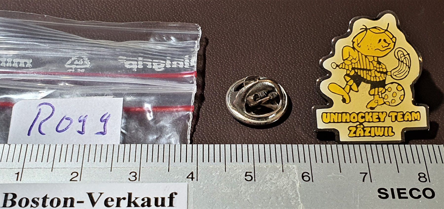 Plaketten & Abzeichen: R099 - Pin Unihochey Team Zäziwil – Gebraucht aus Reinach BL von Boston-Verkauf 1