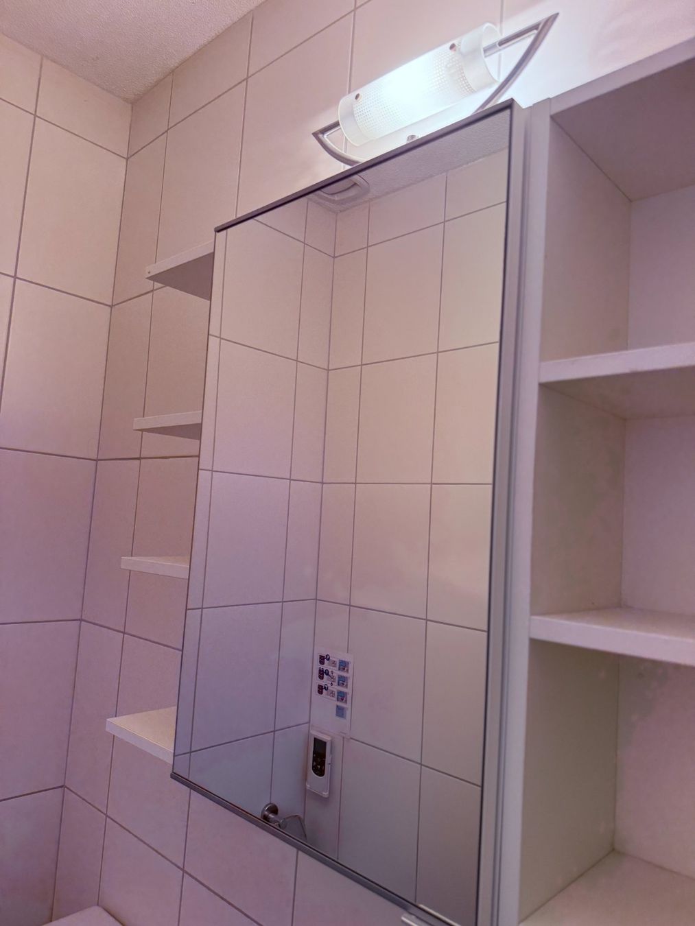 Armoires miroirs: Badezimmer Spiegelschrank – D'occasion à Köniz par Evafelchlin