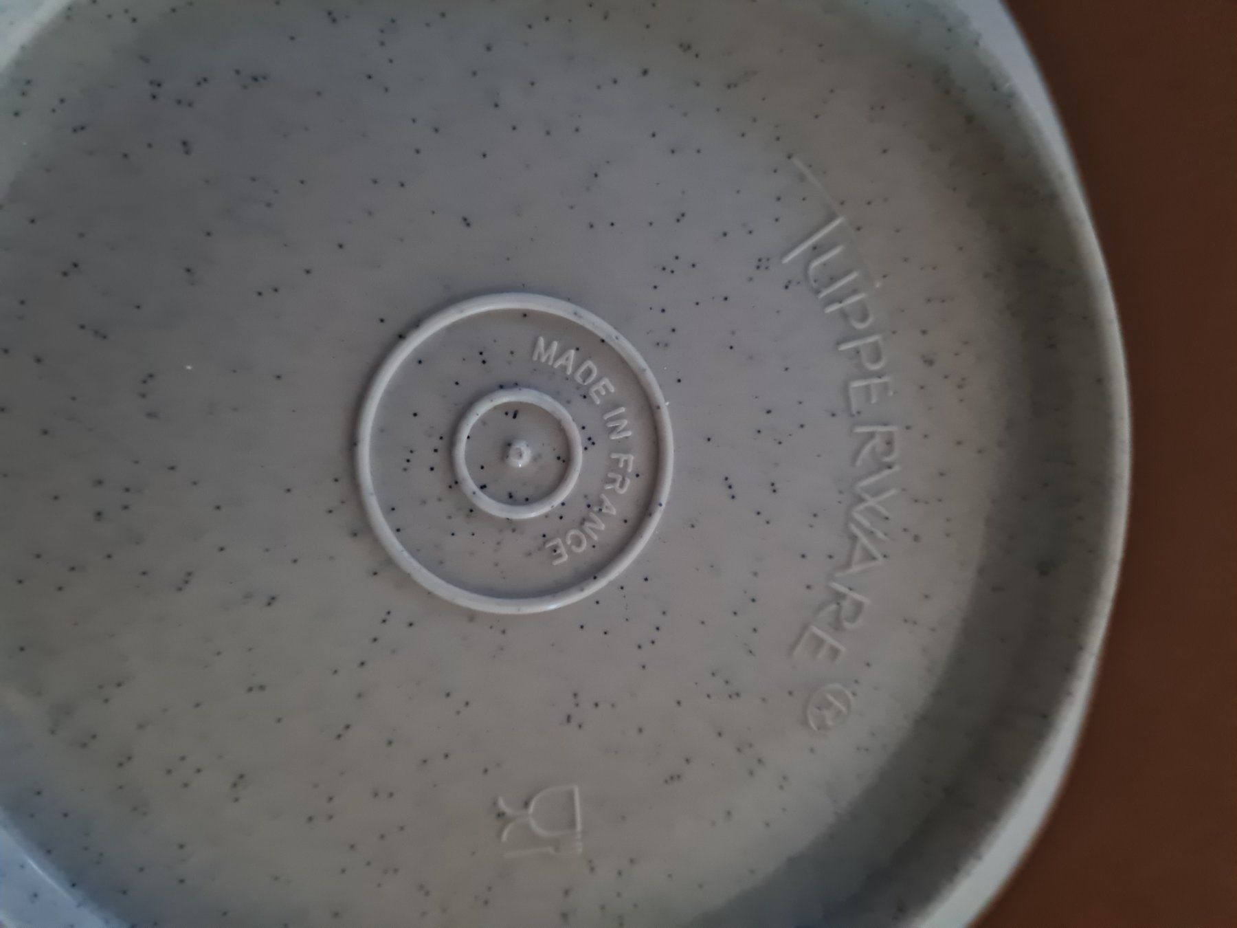 Tupperware Behälter & Ähnliches: Tupperware Schüssel Deckel türkis Grösse L – Gebraucht aus Münsingen von Cuci31 3