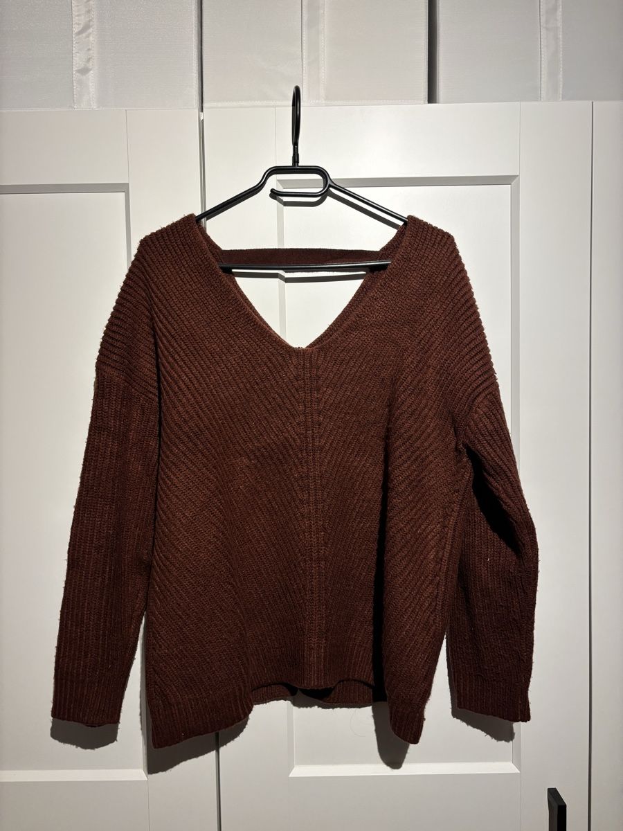 New Look Maglioni & Felpe: Pullover, Sweatshirt dunkelrot, Grösse S/M – Usato da Luzern venduto da Pflanzen-Mama