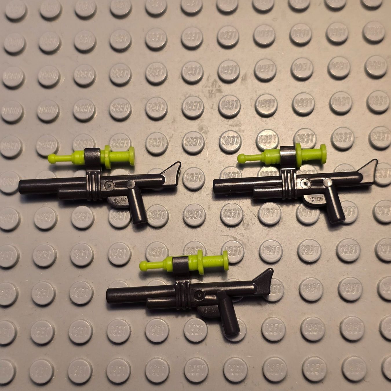 Lego Jeux de construction: Lego 3x Waffen (99809) – Neuf (Voir description) à Basel par Swi-7621