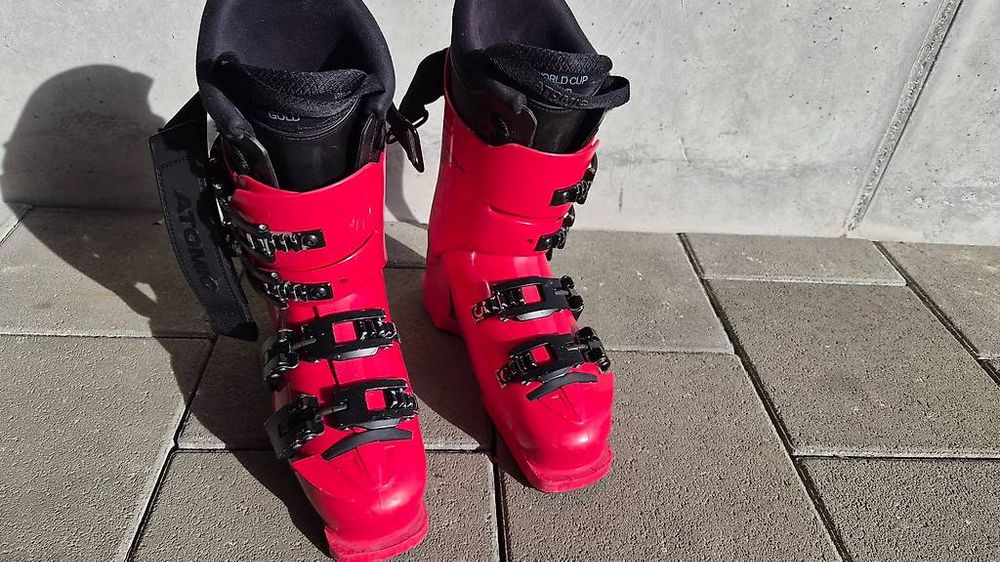 Atomic Redster STR 2 Race-Skischuh (Gebraucht) in Biglen für CHF 110 ...