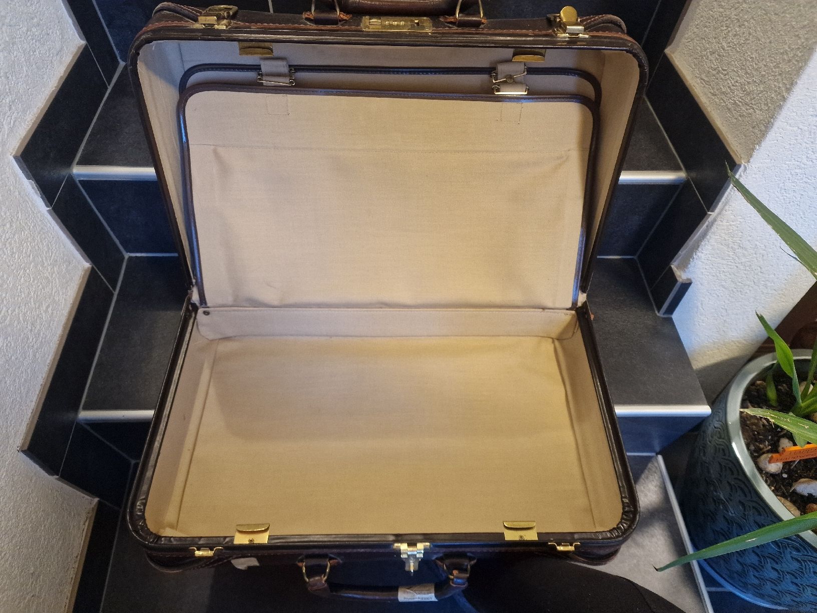Reisekoffer: Valise vintage en cuir marron – Gebraucht aus Collonges von 2D_Collector 5