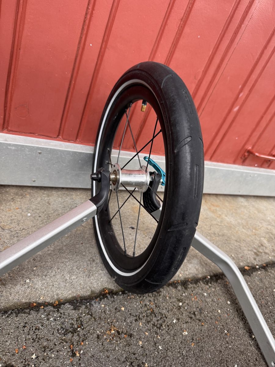 Thule Rimorchi: Thule Kinderfahrradanhänger Jogging Rad set – Usato da Luzern venduto da Hdraksy 2