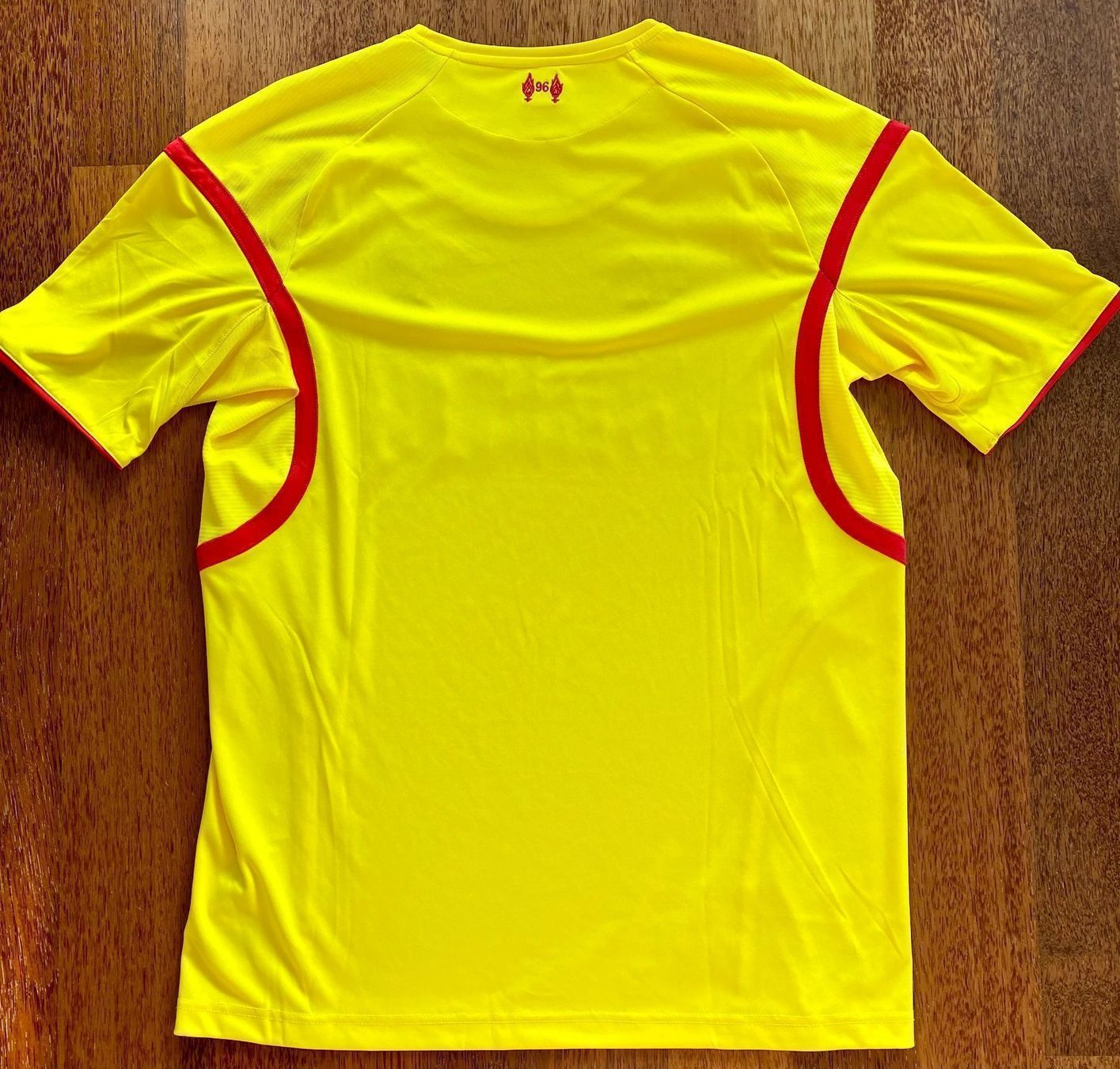 Canottiere & Pantaloni: Liverpool away Shirt - Saison 2014/2015 – Nuovo (secondo la descrizione) da Hermetschwil-Staffeln venduto da Beat131 1
