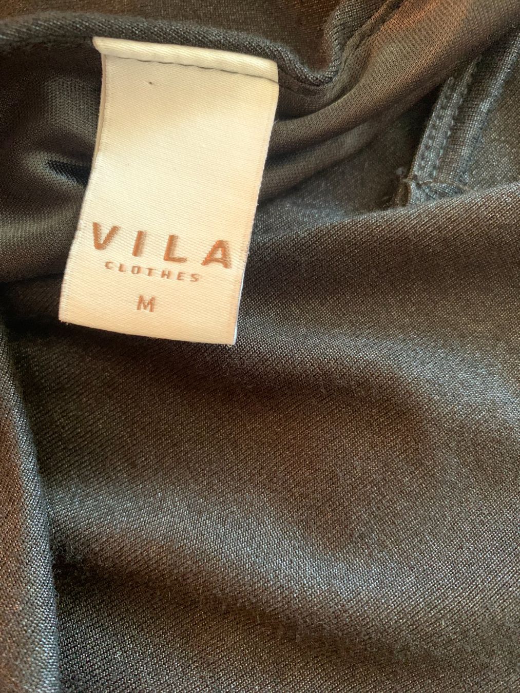 Vila Vestiti: Vila Damen Kleid, Gr. M, Schwarz – Usato da Worb venduto da farben20zauber 3