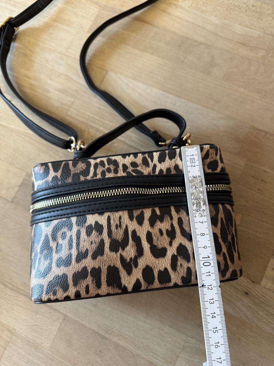 Taschen für Damen: Tasche – Gebraucht aus visp von Kmemo1