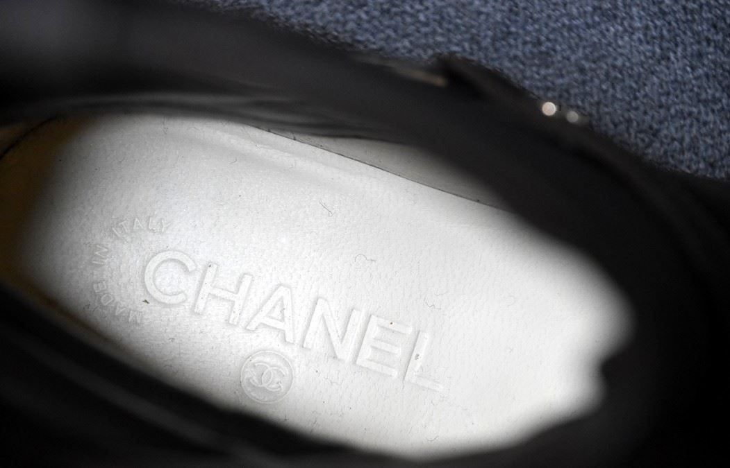 Chanel Scarpe da donna: Boots / Bottes Chanel 38 – Usato da Collonges venduto da Auganien 8