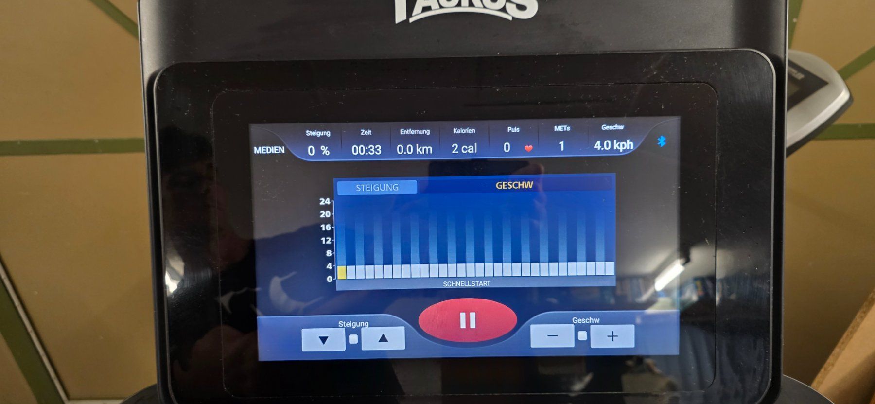 Taurus Hometrainer: Laufband Taurus T9.9 Touch – Usato da Wolfwil venduto da U707 1