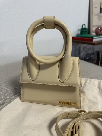 Jacquemus Handtasche Chiquito beige 