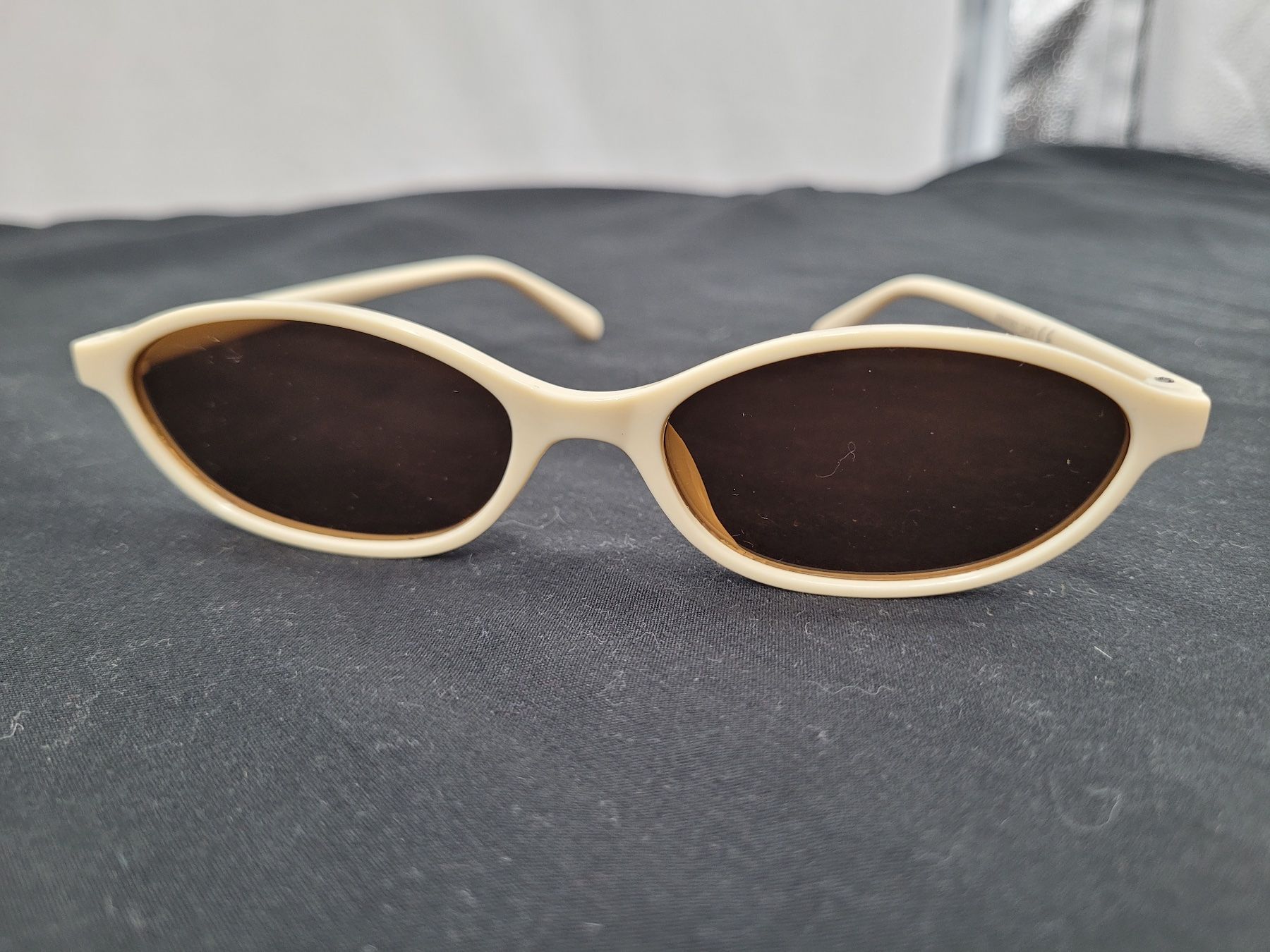 Occhiali & Lenti: lunettes de soleil blanche – Usato da Lausanne venduto da PlusValue_Lausanne 1