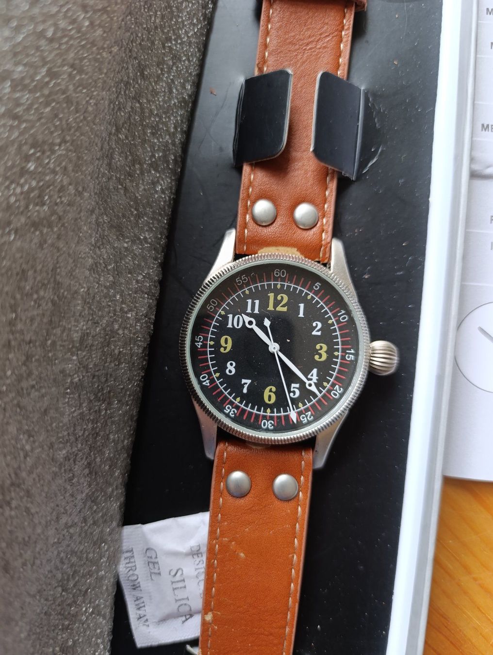 Orologi: 6 Montres Pilot Watch Collection – Nuovo e nell'imballaggio originale da Prangins venduto da Timband 8