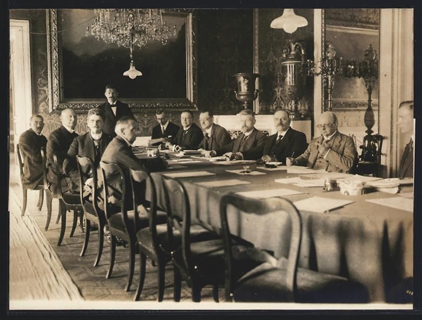 Photos & affiches: Fotografie Ansicht Weimar, Erste Sitzung – D'occasion à Berlin par bartko-reher