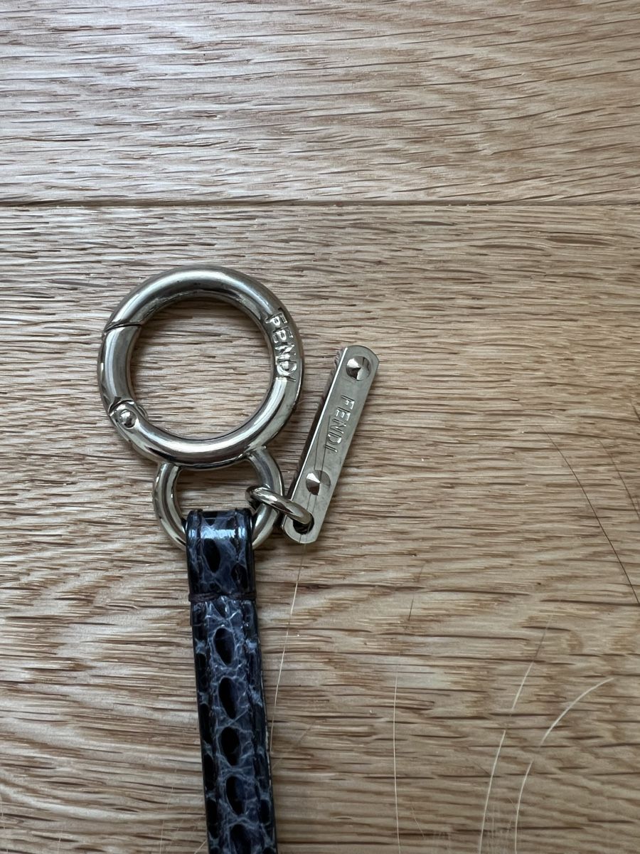 Fendi Portachiavi: FENDI Charm/Porte-clés rare Neuf! – Nuovo e nell'imballaggio originale da Lutry venduto da roxypoxy 6
