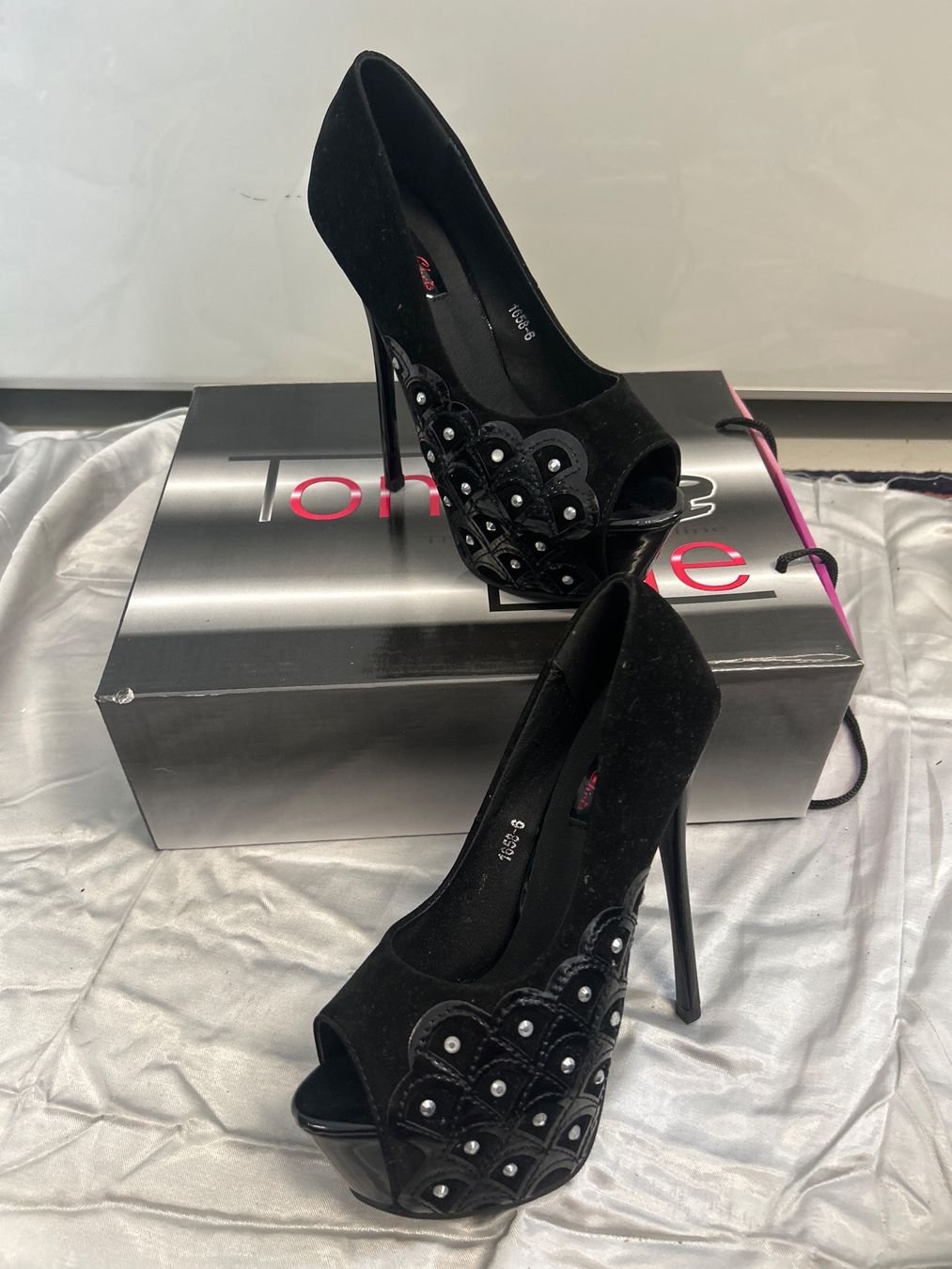 Scarpe da donna: High Heels Pumps Gr 34 Neu – Nuovo e nell'imballaggio originale da Regensdorf venduto da Spyke55