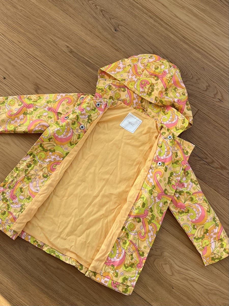Next Giacche & Cappotti: Gr.116/122 Neue Regenjacke von Next – Nuovo e nell'imballaggio originale da Emmetten venduto da Small_Things666 3