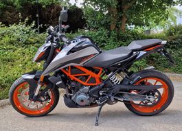 KTM 390 Duke