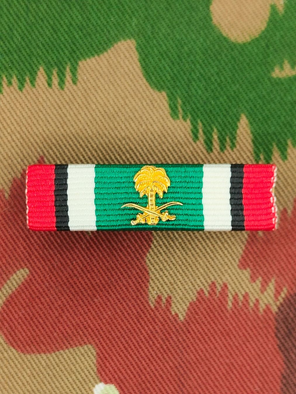 Placchette & Badge: Ribbon Kuwait Liberation Medal – Usato da Bauma venduto da SwissMilitaria