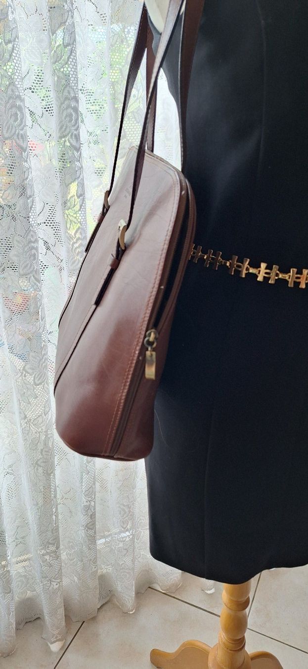Borse da donna: Sac - porte documents Hexagona en cuir – Usato da St-Triphon venduto da Jldr0 4