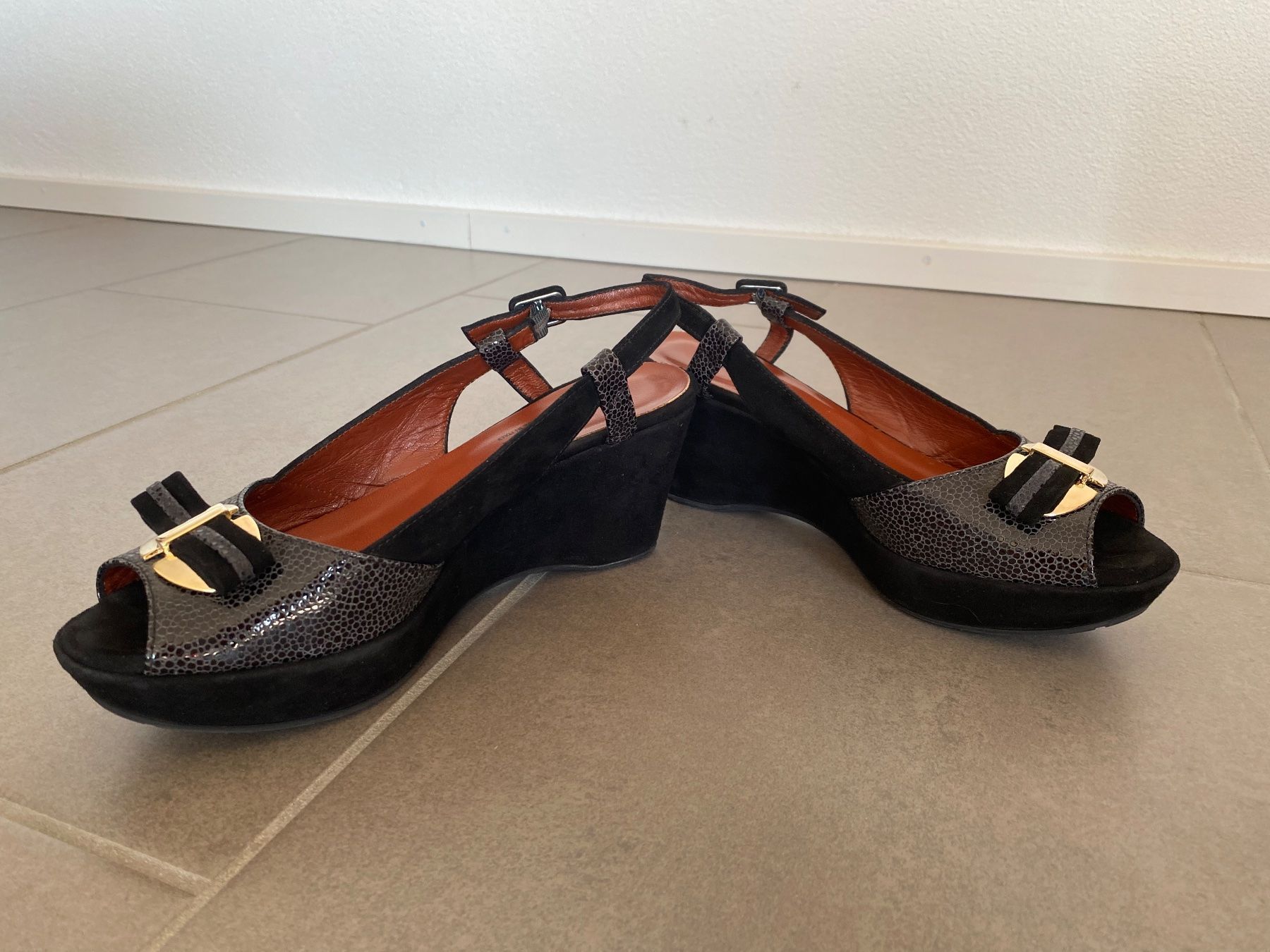 Scarpe da donna: Sandalen von De Robert Größe 38 – Nuovo (secondo la descrizione) da Dübendorf venduto da kry_s5lg 1