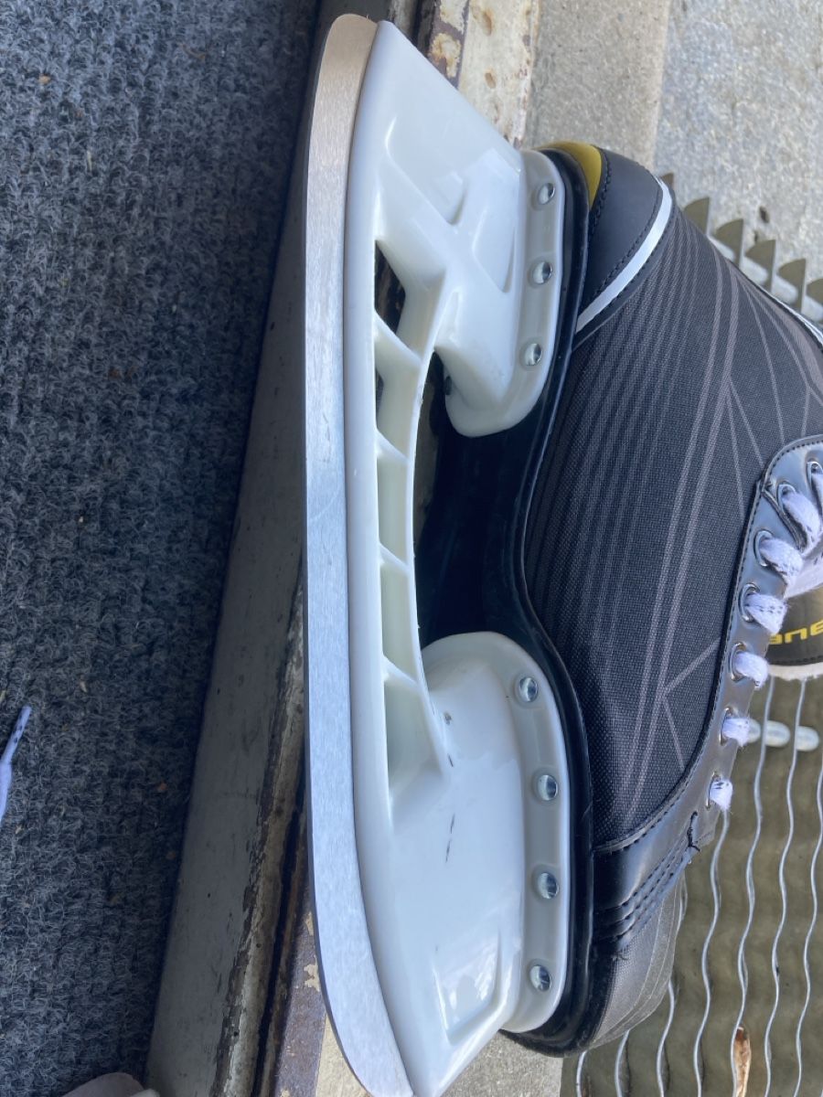 Bauer Pattini da ghiaccio: Eishockeyschlittschuhe Bauer schwarz – Usato da Winterthur venduto da Smass 4