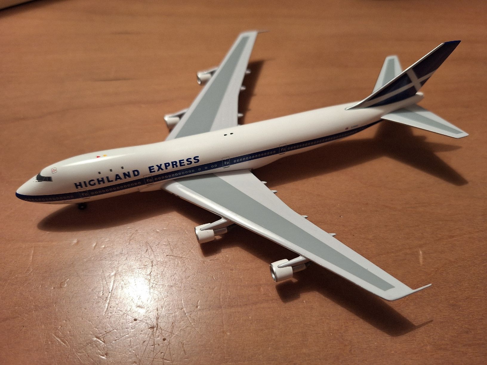 Boeing Kits de montage: Aero Classics Highland Express Boeing 747 1:400 – D'occasion à Sargans par nicsam1815 1
