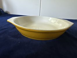 Auflaufform VON ROLL Gusseisen 701-16 gelb/weiss. 20 cm auss