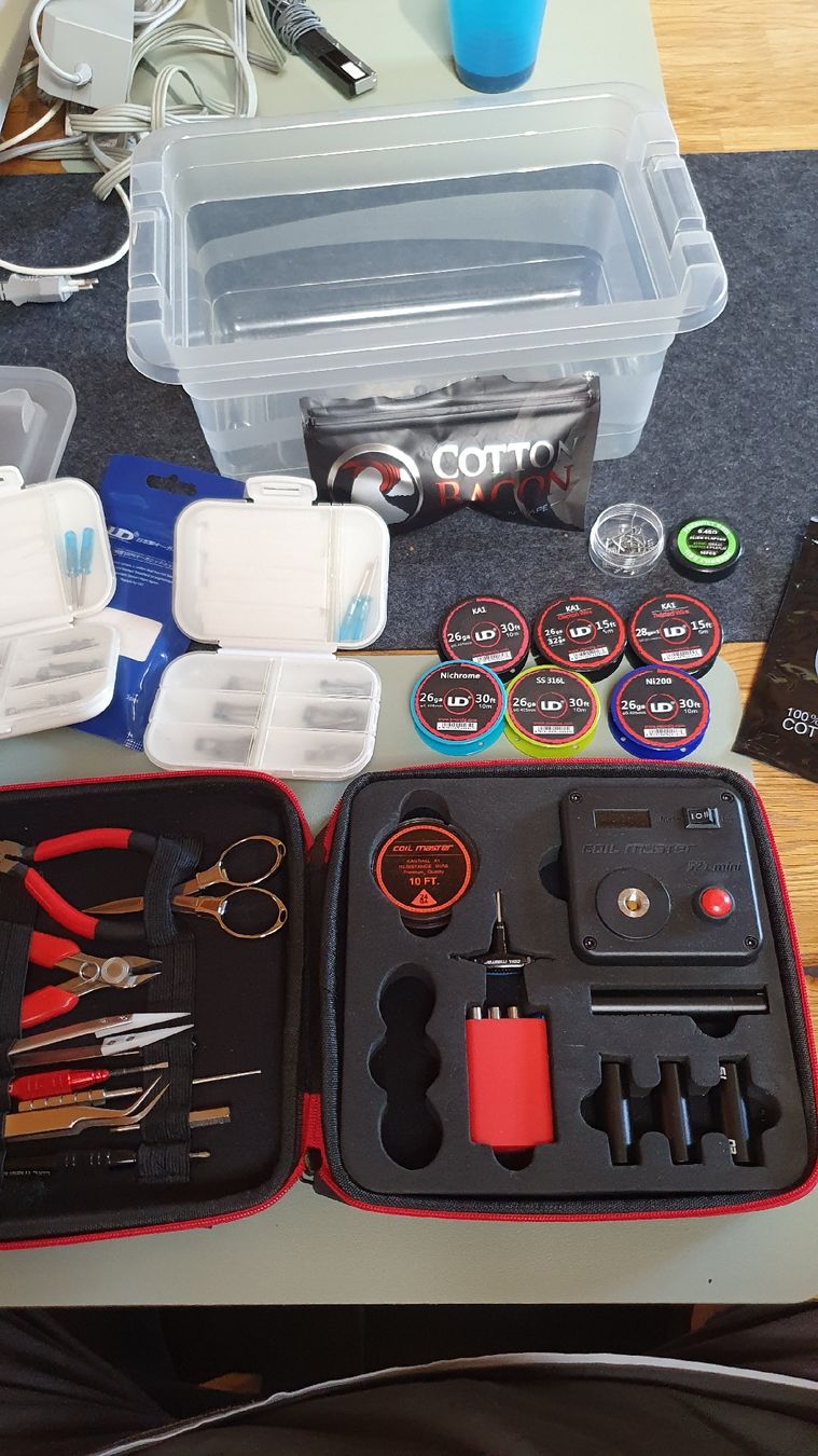 Sonstige Tabakwaren: Coil Master Vapourizing Tool Set mit Zubehör – Neu (gemäss Beschreibung) aus Bolligen von BXB12
