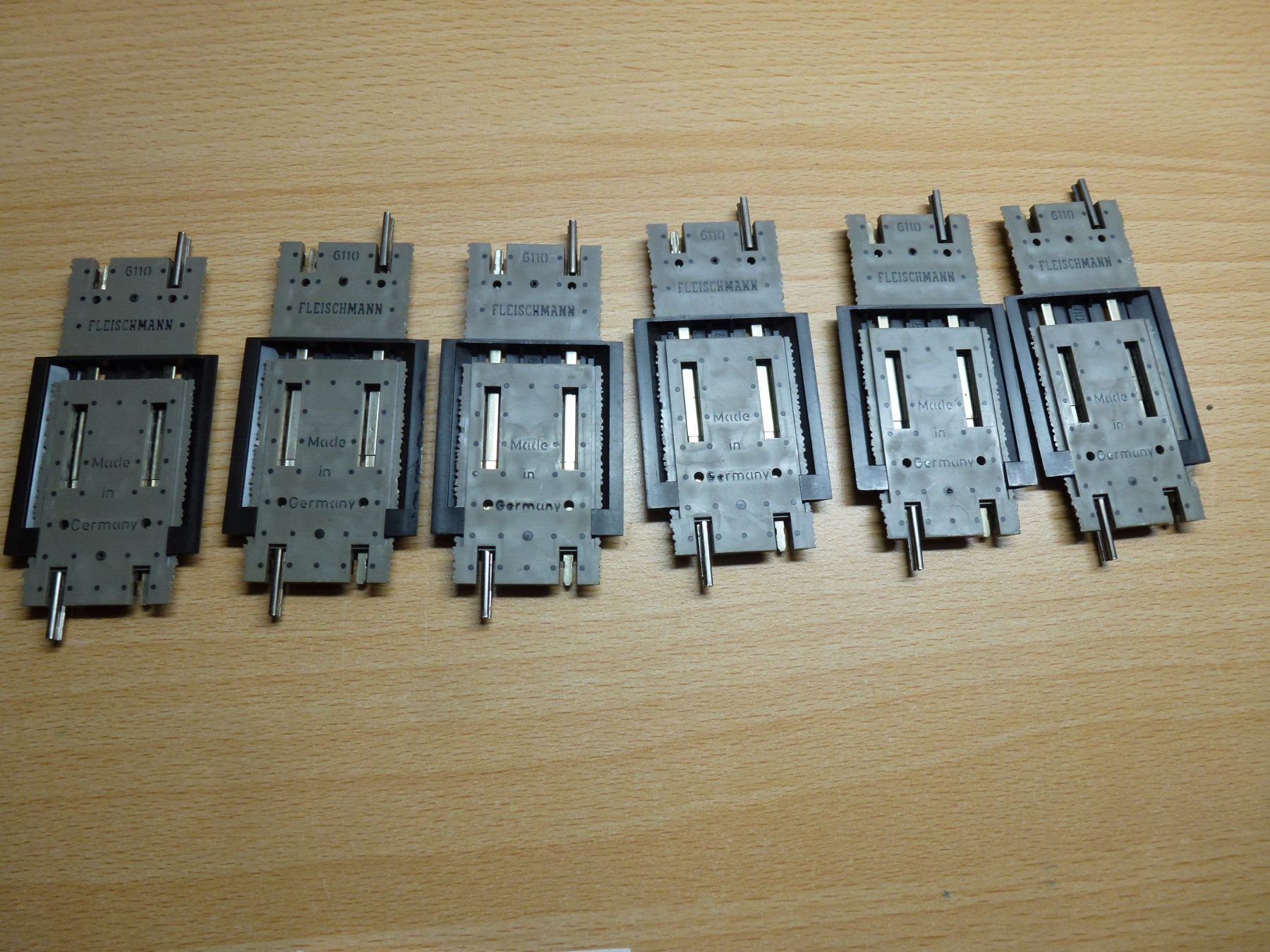 Fleischmann Modellini di ferrovie: Fleischmann H0 Profigleis 6x6110 – Usato da Hombrechtikon venduto da Se9 6