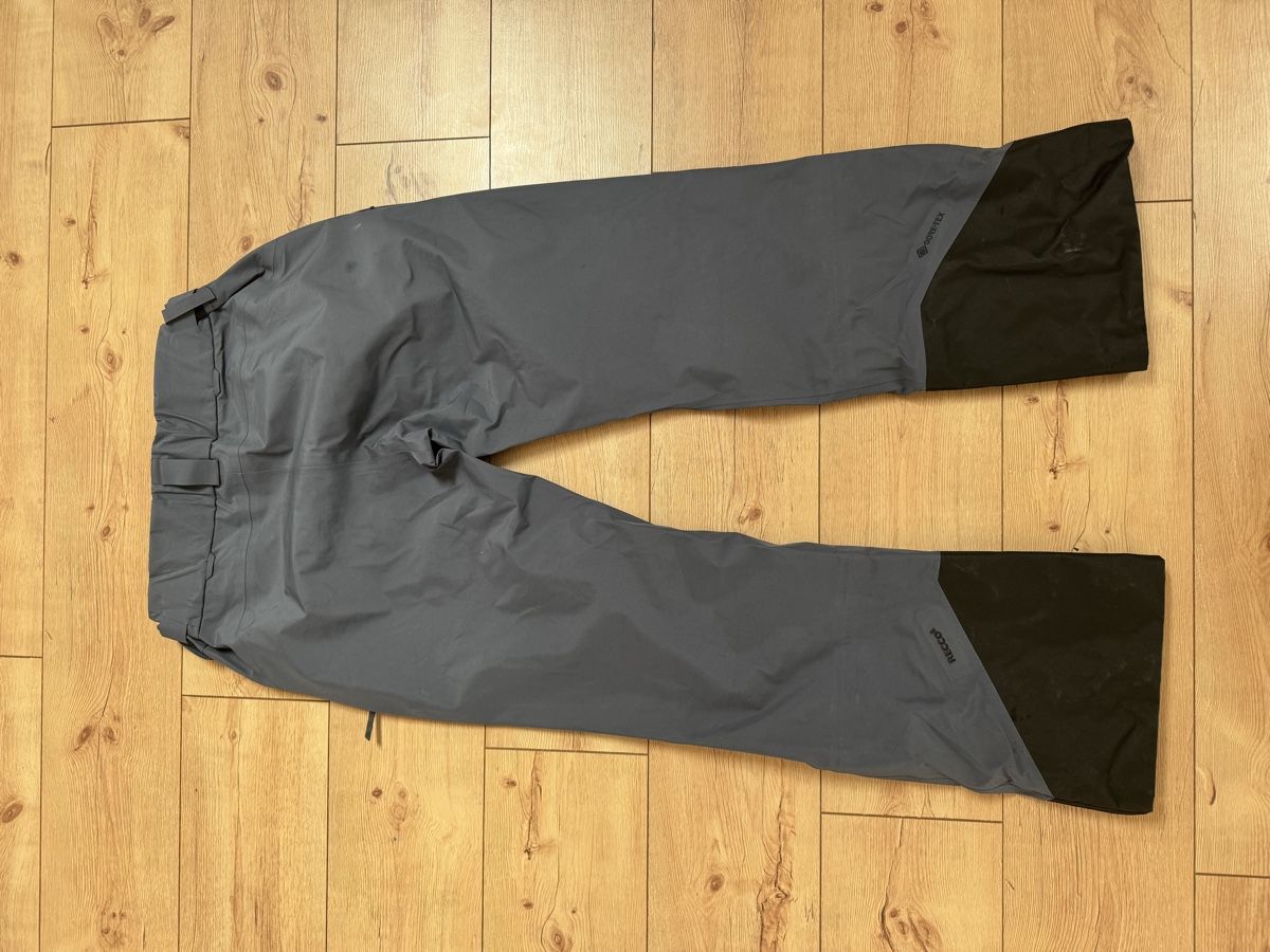 Peak Performance Kleiderpakete: Ensemble de ski Peak Performance bleu marine – Gebraucht aus La Neuveville von camidubois 4